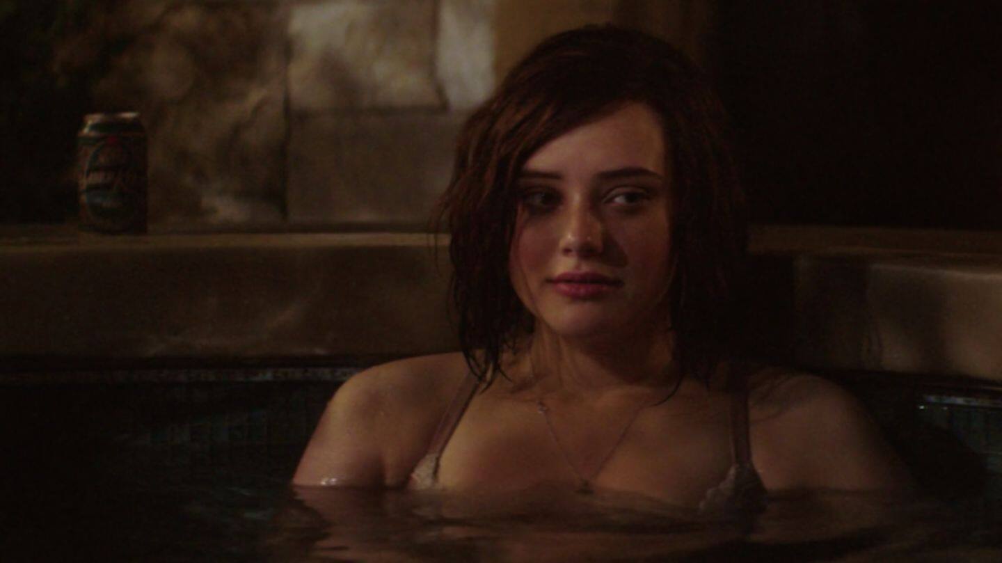 13 reasons why bryce and hannah hot tub scene