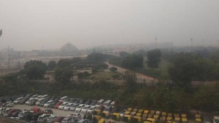 Day after Diwali, air-quality in Delhi slips to "very poor"