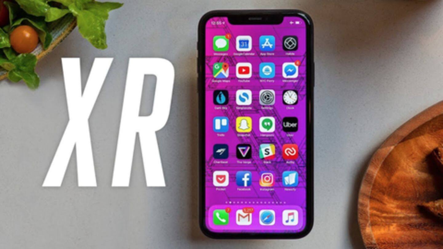 iPhone XR: At a glance iPhone XR: At a glance