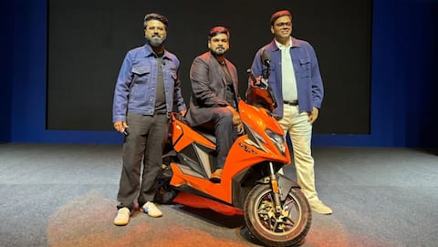 Simple Ultra e-scooter, with 400km range, launched at ₹2.34L