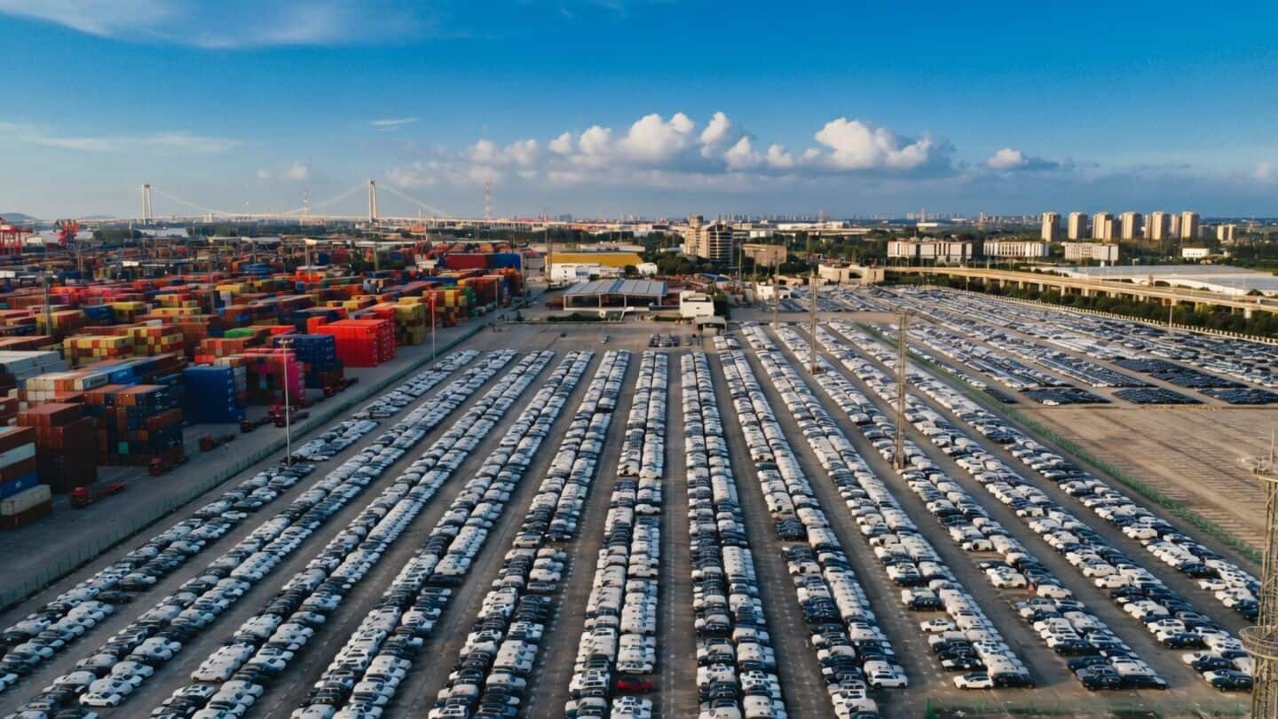 China's exports soar 27%, fastest since October 2021