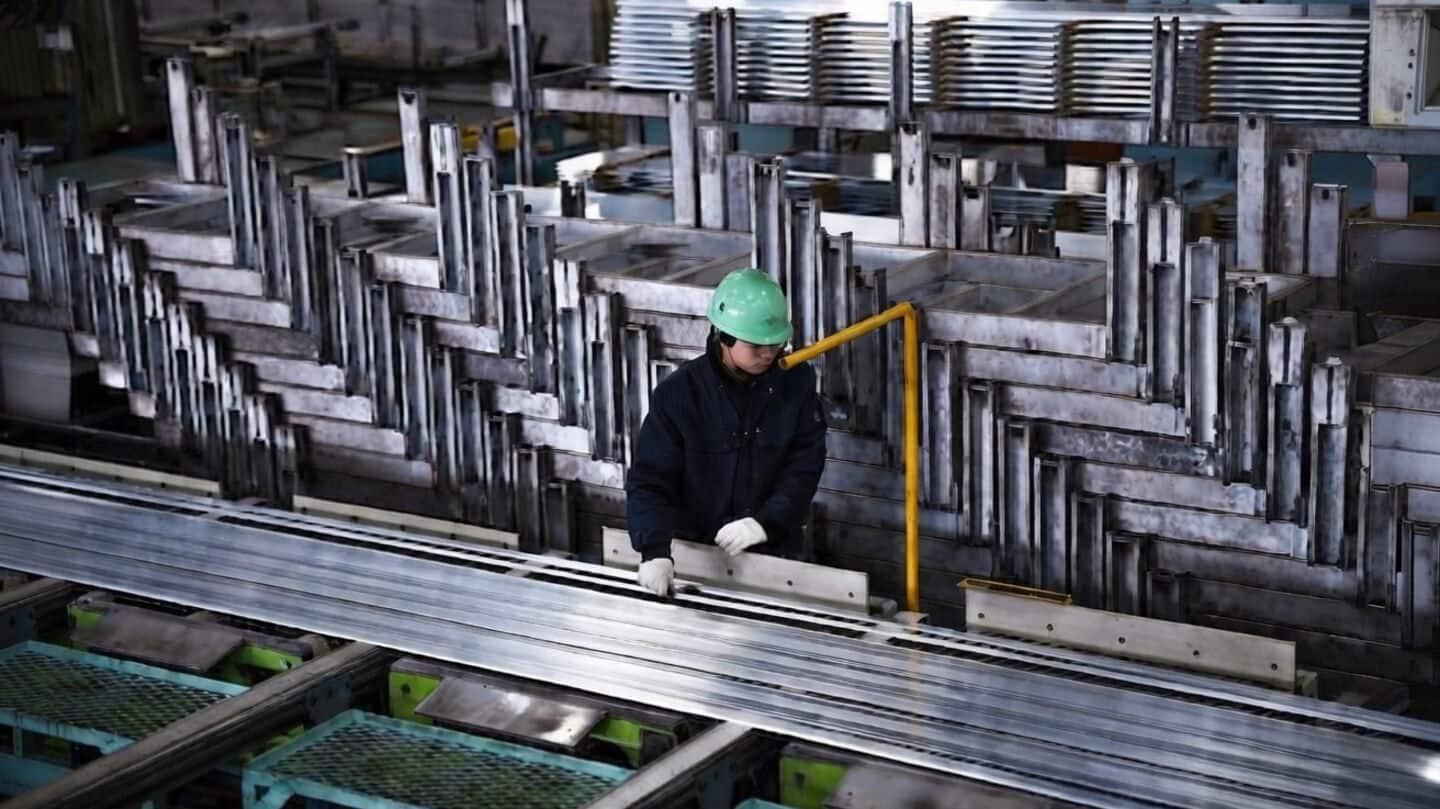 newsbytesapp.com - Mudit Dube - Japan's auto sector hit by aluminium shortage amid US-Iran war
