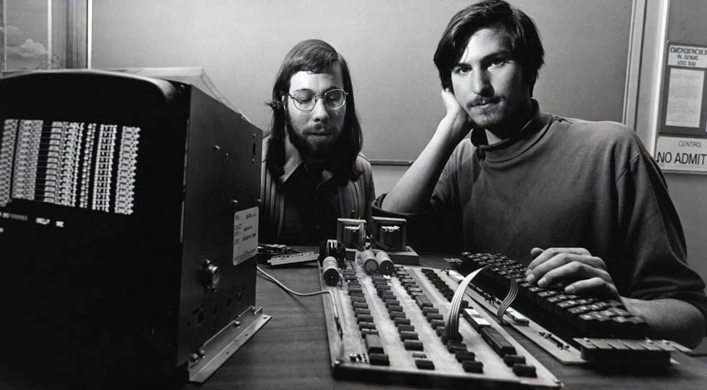 Rare Apple 1 computer could fetch $800,000 at auction