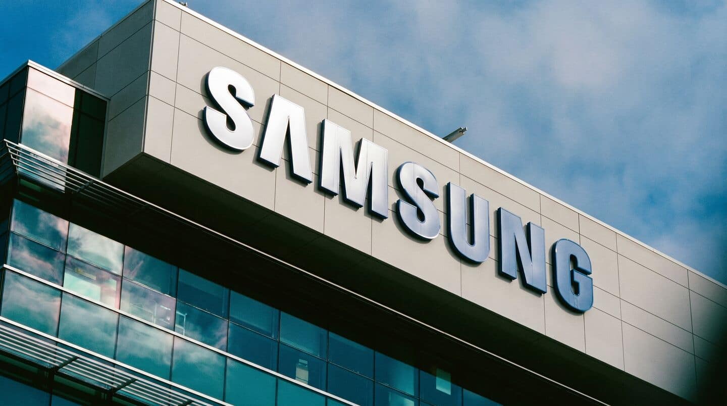 Samsung hits $1T valuation on AI chip demand