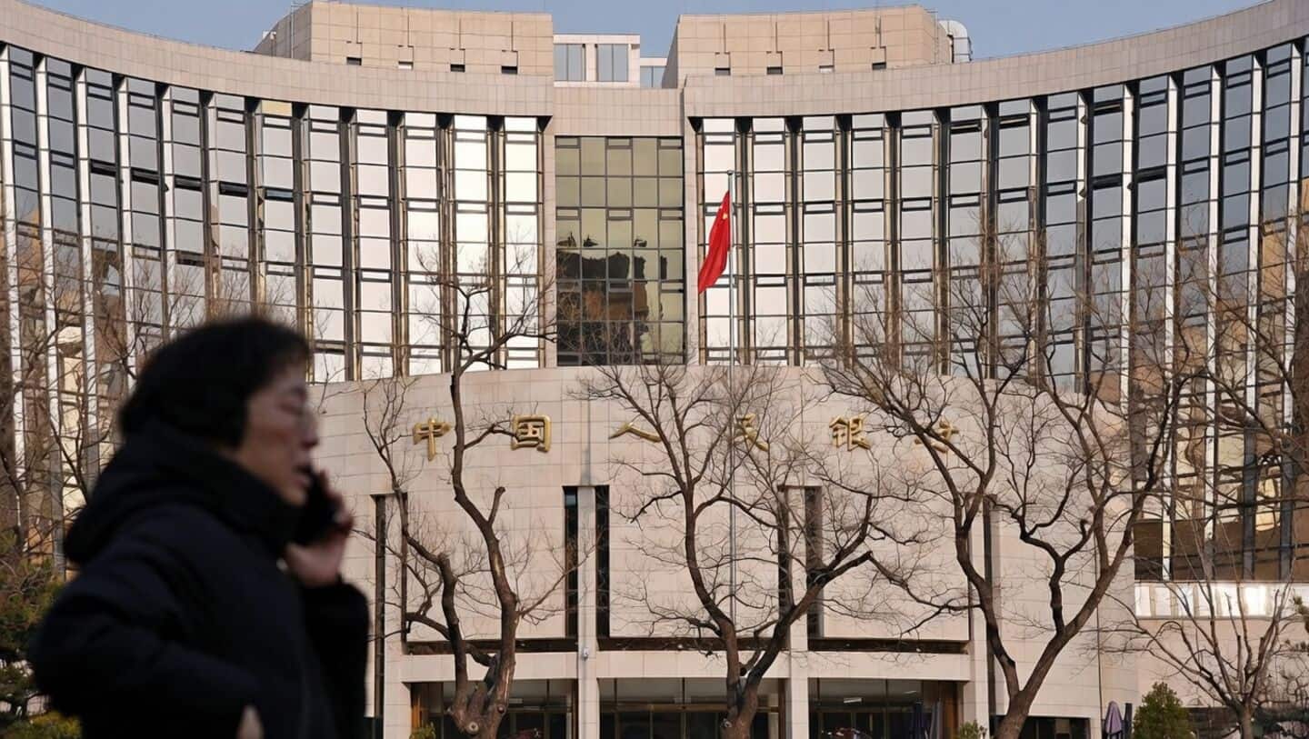 China holds rates steady as it balances growth and risks