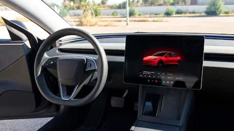 Tesla defends FSD after crash kills woman in Texas