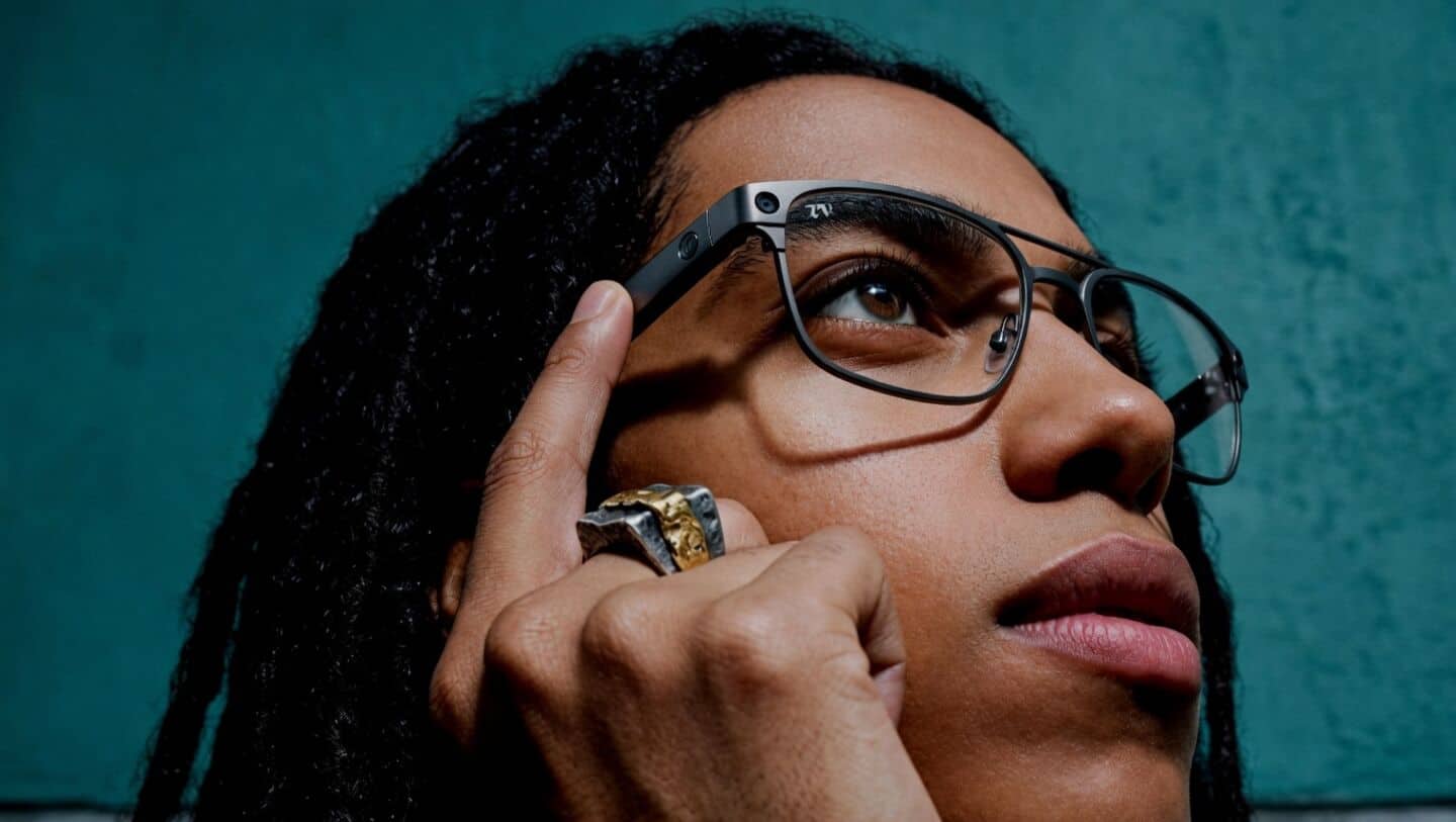 Apple to prioritize AI smart glasses over mixed-reality headsets