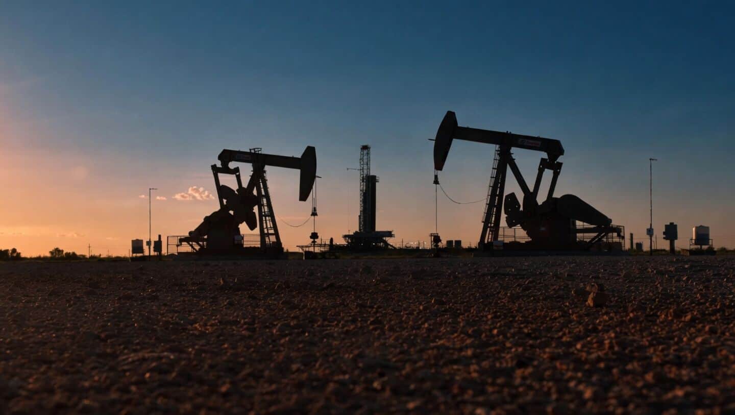 Oil prices dip as US-Iran ceasefire talks progress