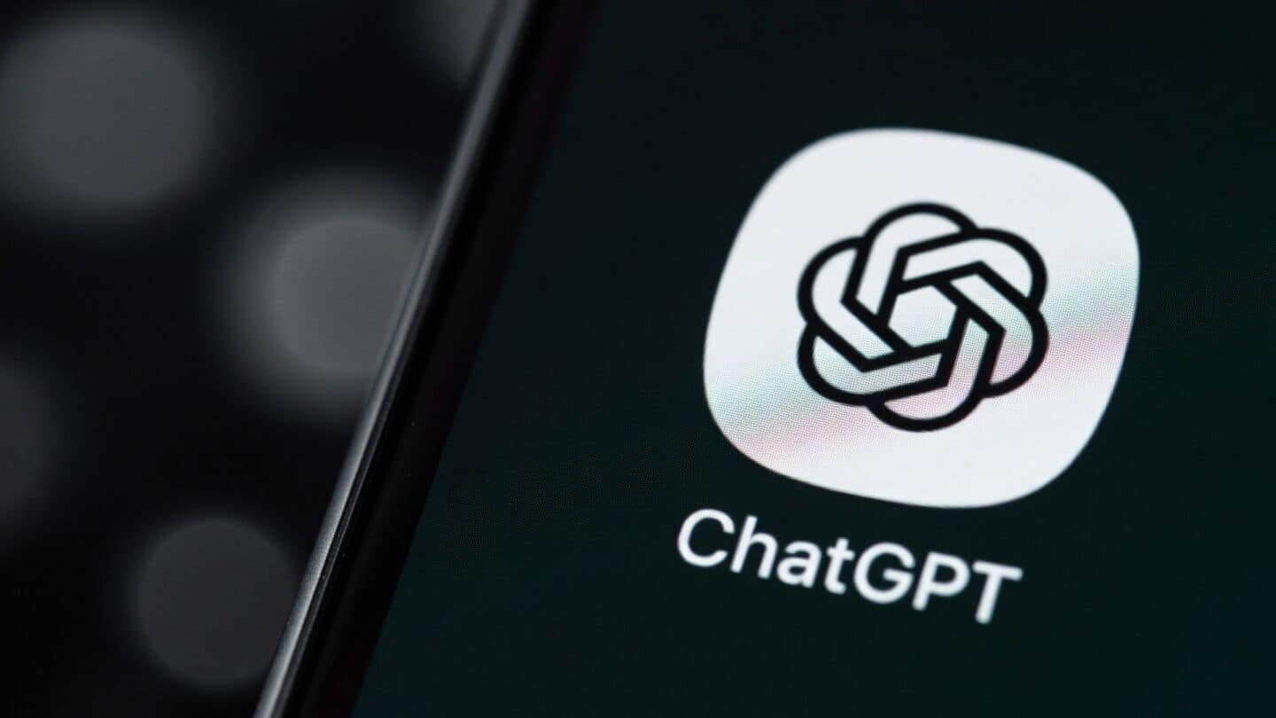 ChatGPT may soon let you lock individual chats