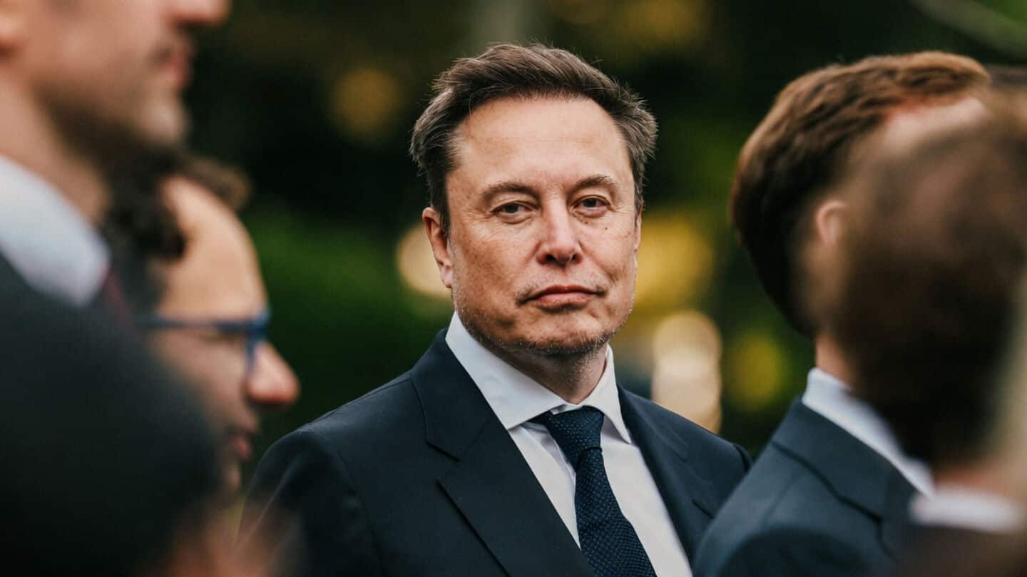 Musk to give every US child a SpaceX share