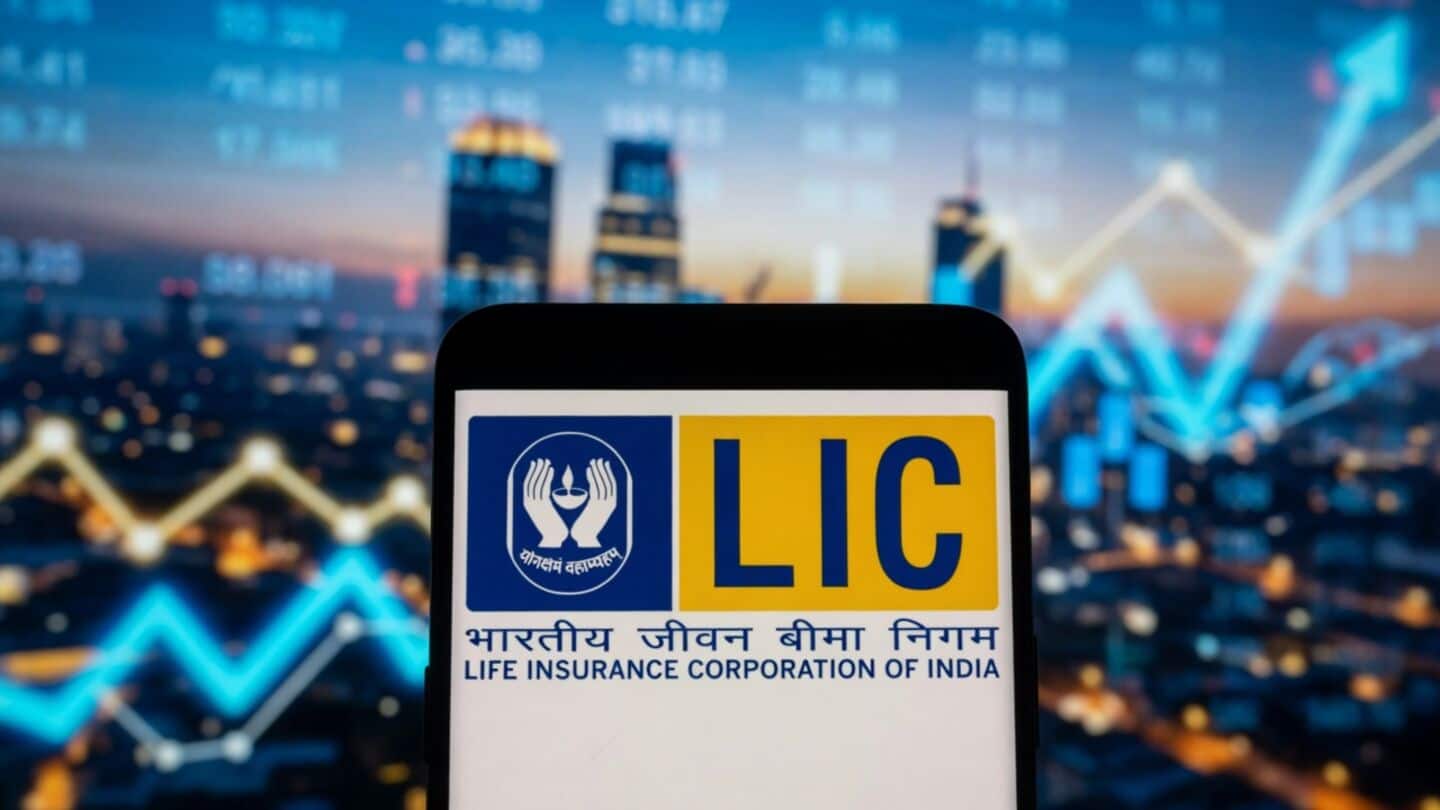 LIC shares crash 9% after Centre's discounted stake sale