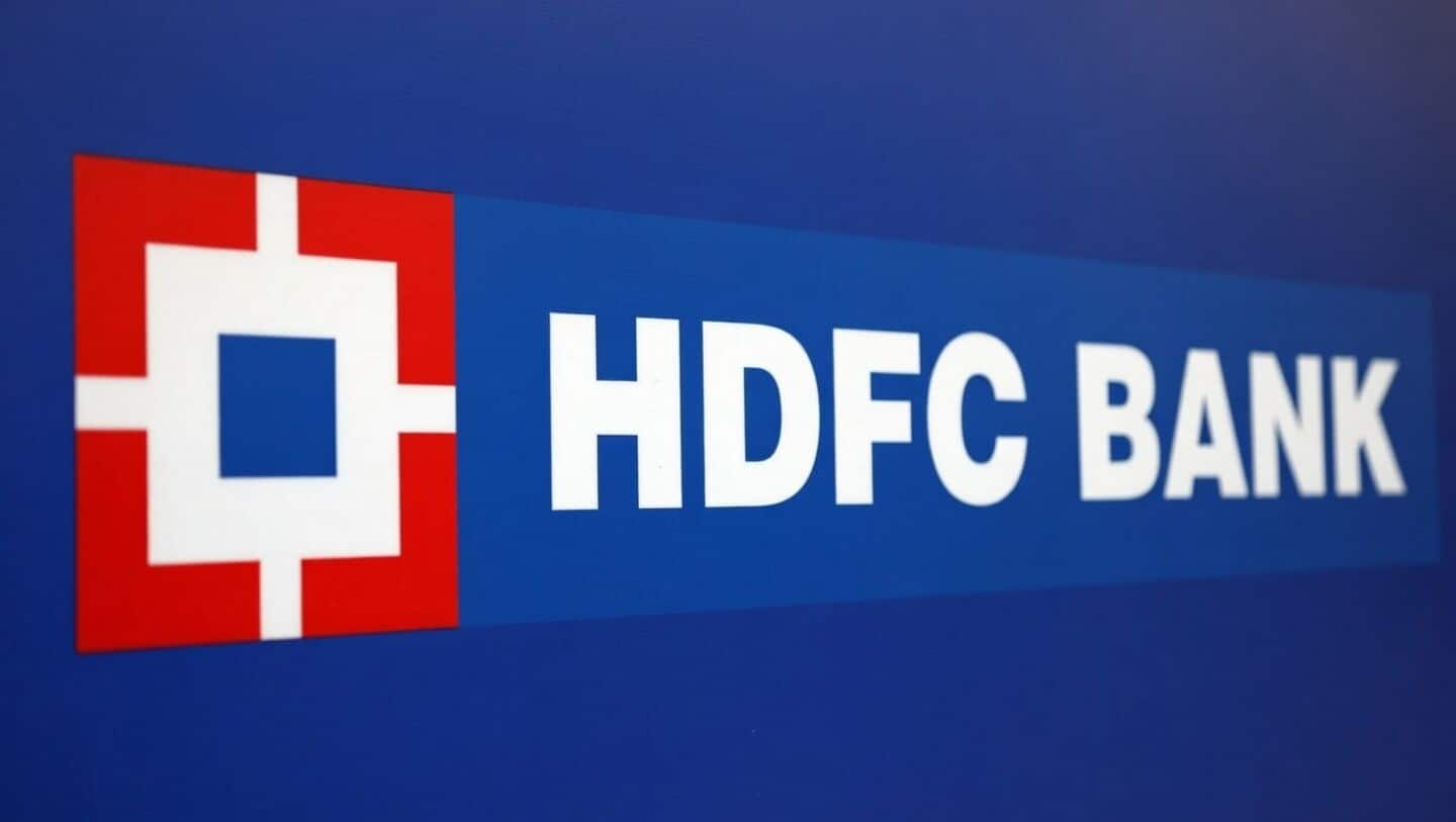 Foreign investors dumped ₹43,000cr HDFC Bank shares in March quarter