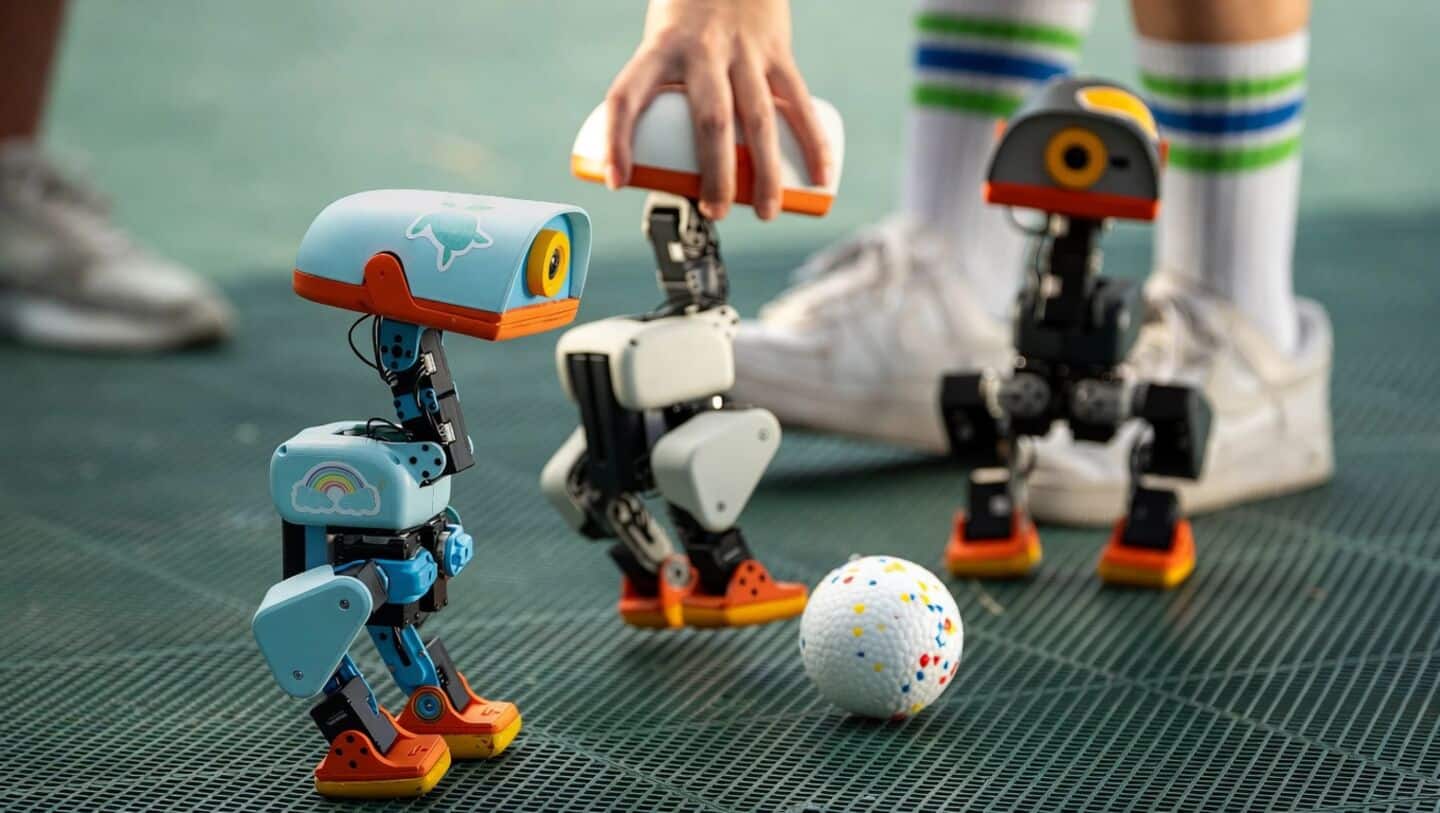 Hugging Face launches $400 AI robot that you can train