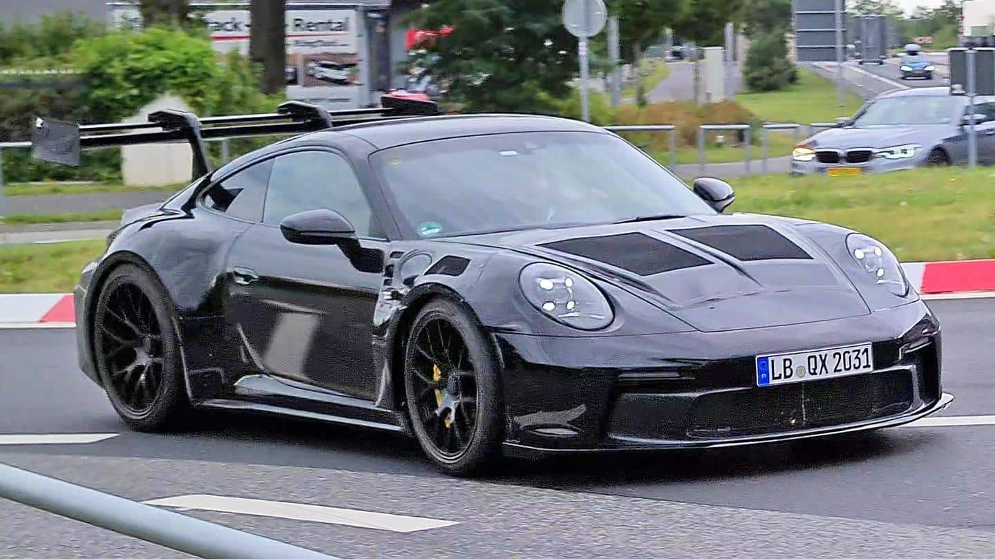 2021 Porsche 911 GT3 RS spotted testing, features revealed