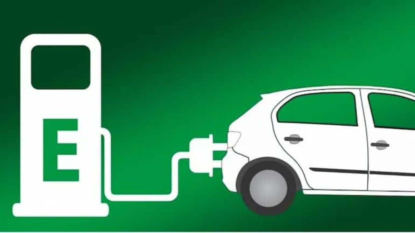 Delhi plans ₹50,000 subsidy to convert old cars into EVs