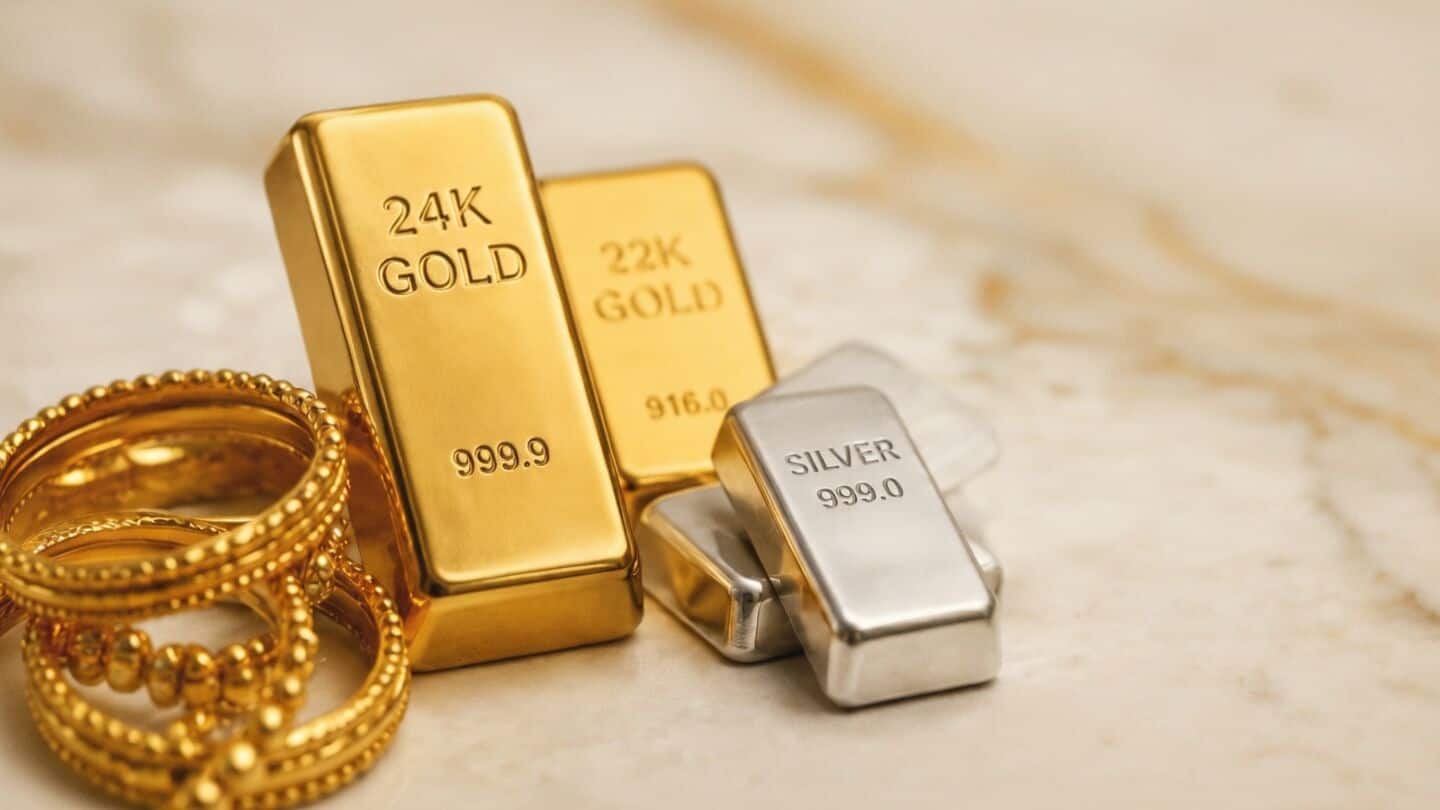 Gold, silver prices jump 4% as US-Iran reach peace deal