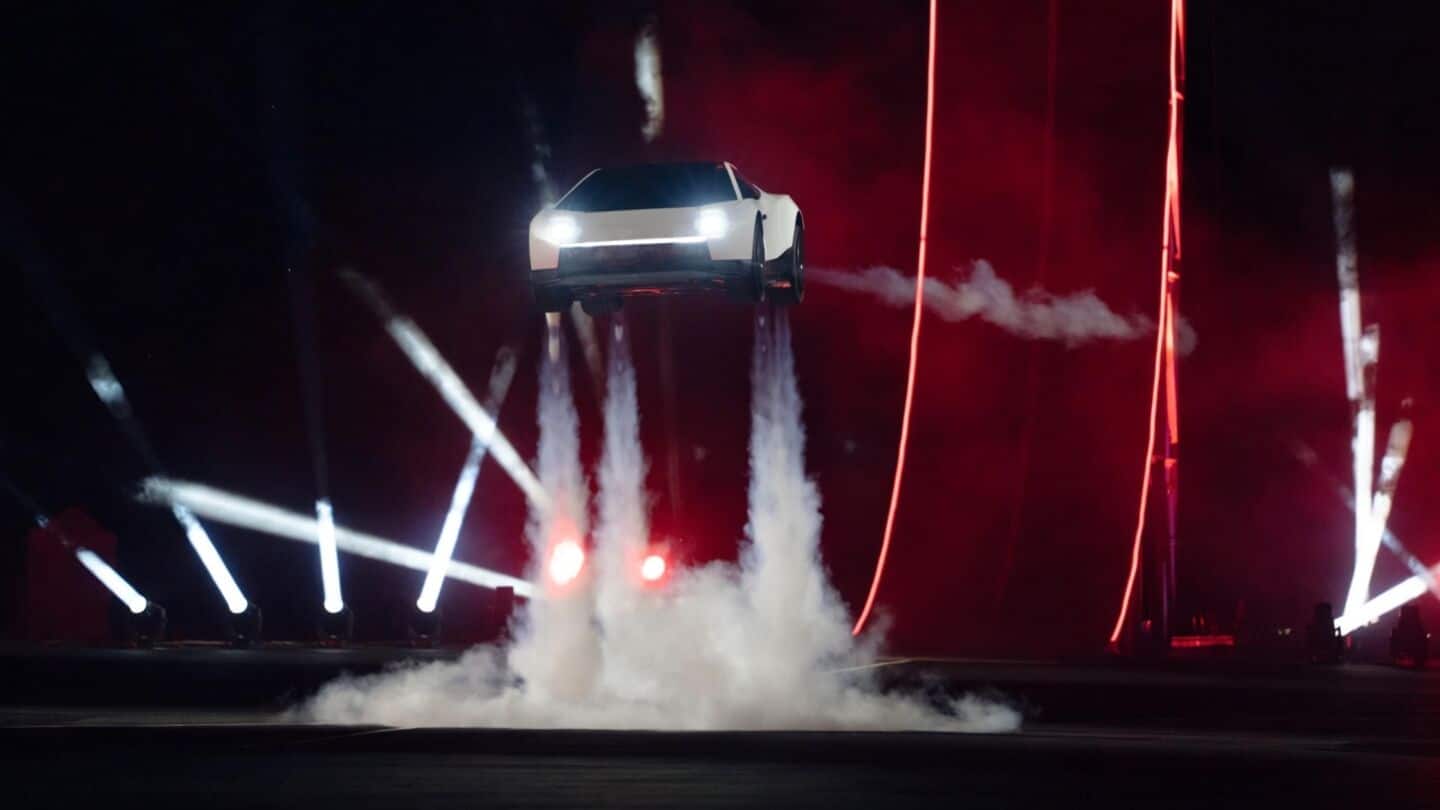 Tesla Roadster will perform stunts autonomously, Musk says