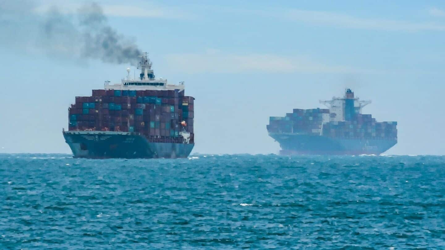 US says Hormuz is open as Iran deal nears