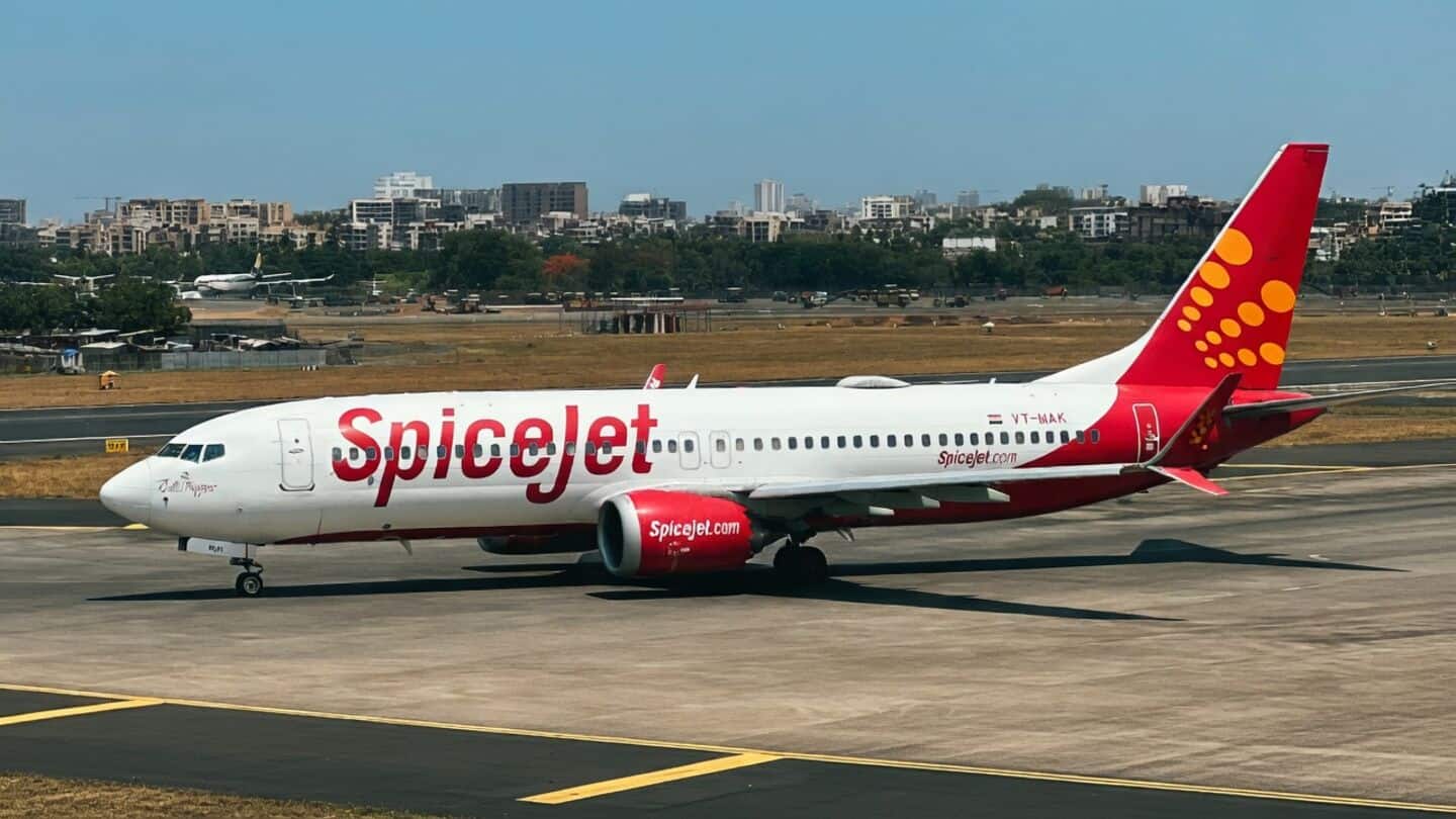 SpiceJet delays pilot salaries as it seeks government-backed loan