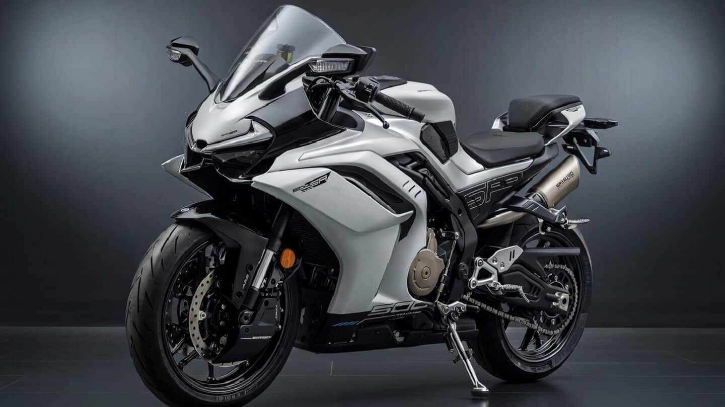 CFMoto 500SR debuts with 499cc engine, quickshifter, and TFT dash