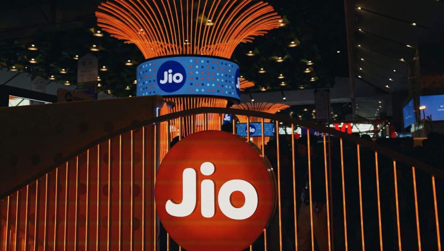 Jio launches OTT pass with 15 services for ₹200
