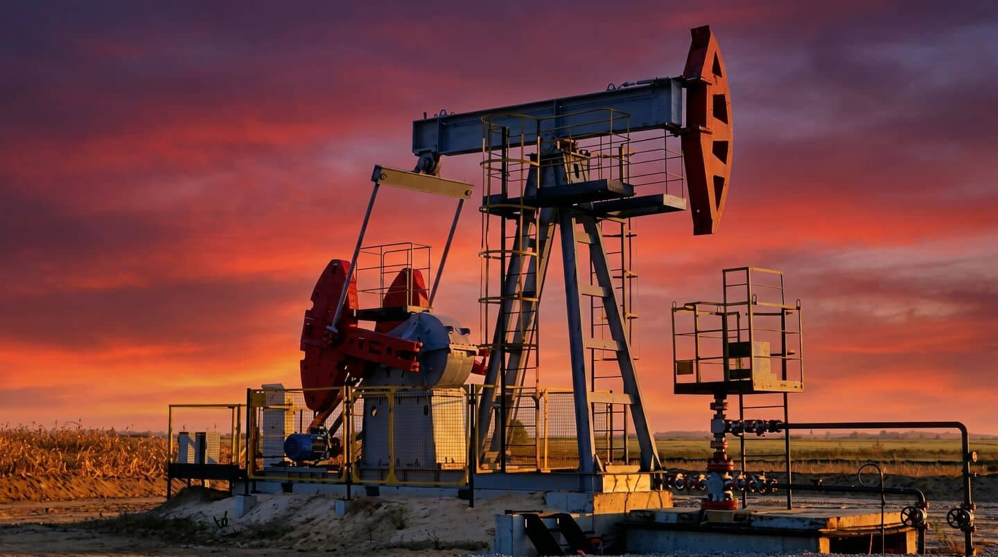 Oil prices cross $126 as Strait of Hormuz remains shut