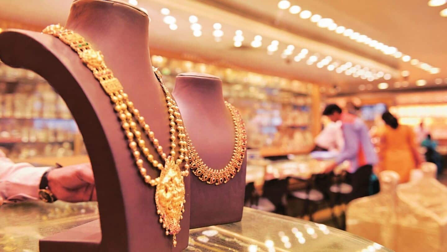 Gold, silver prices soar 4% on US-Iran peace talks
