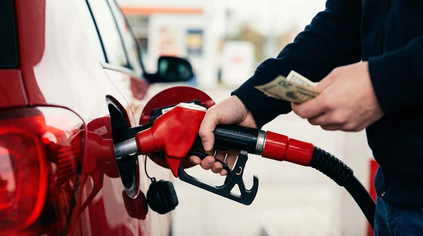 Centre to keep fuel prices unchanged as crude crosses $100