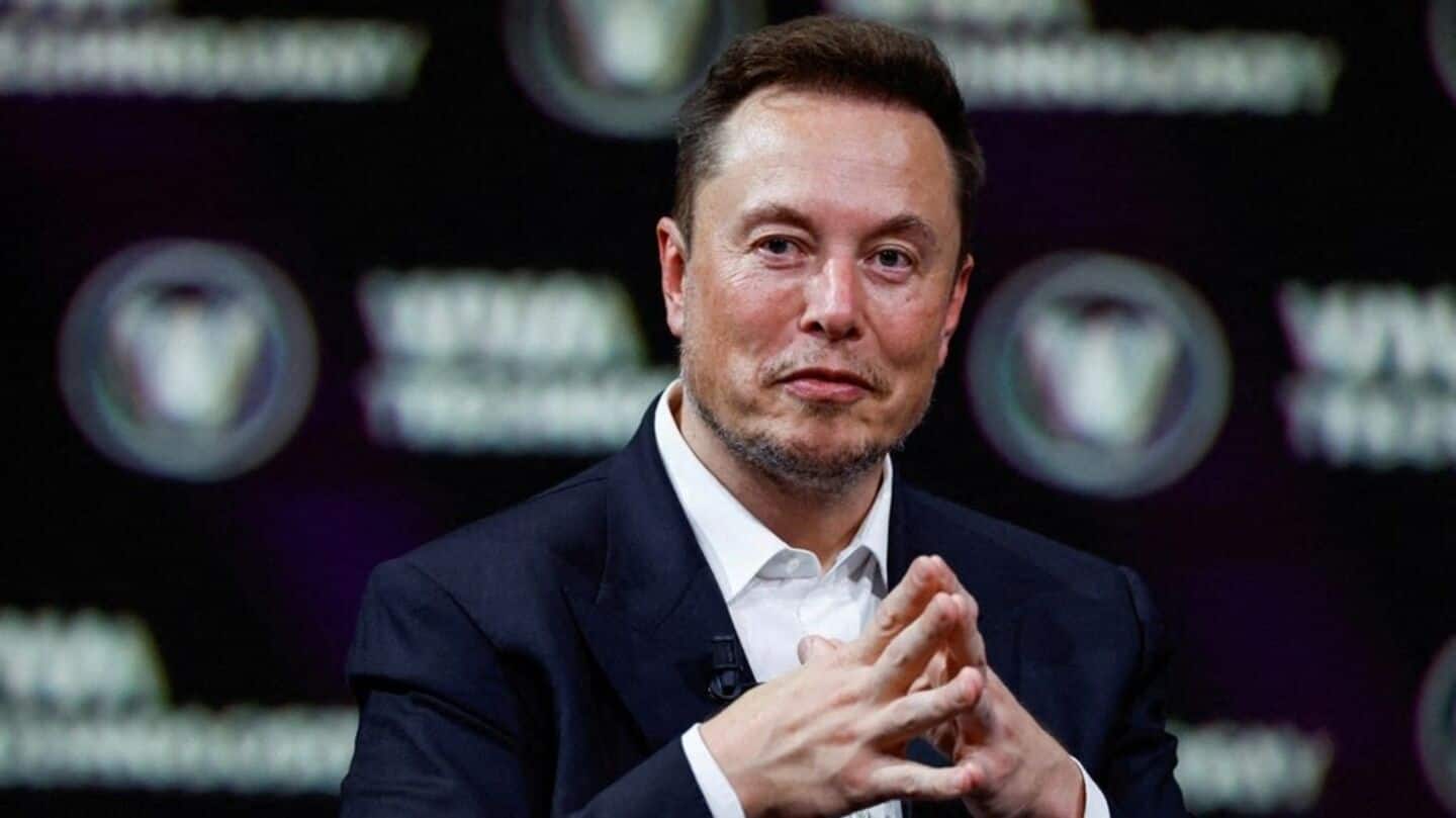 Musk offers to help Apple upgrade Siri with Grok AI