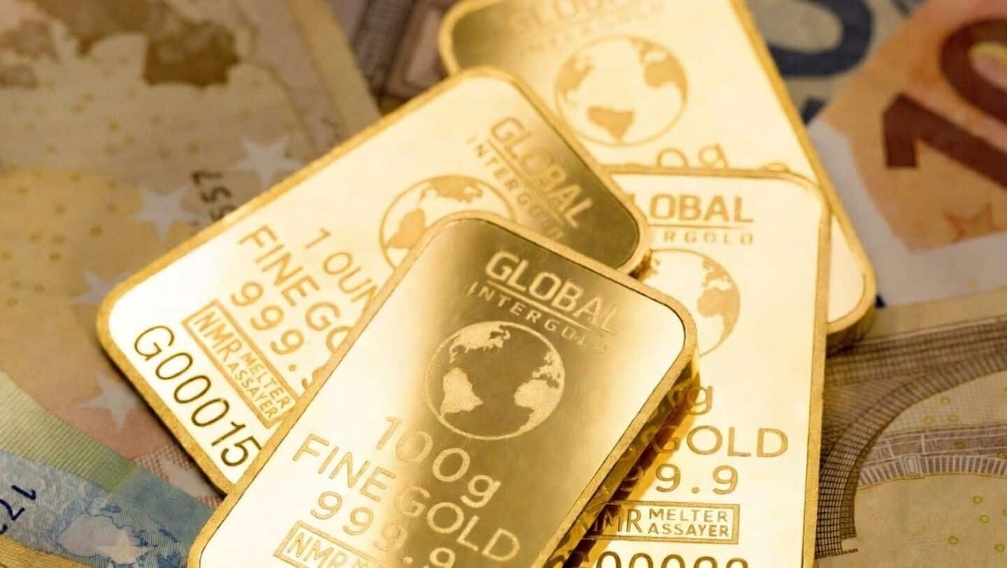 Gold gains nearly 1% on MCX: Check rates