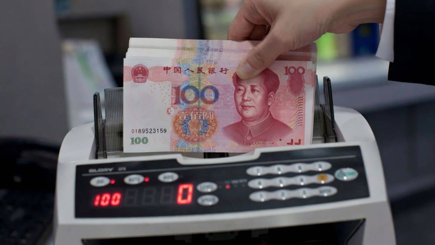 Chinese stocks jump on yuan payments for Hormuz transit fees