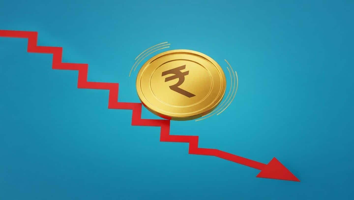 Rupee hits all-time low of 92.45/USD as crude prices surge