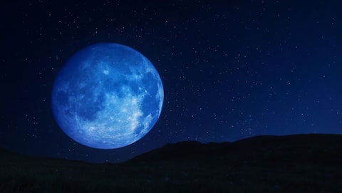 Rare Blue Moon appears on May 31