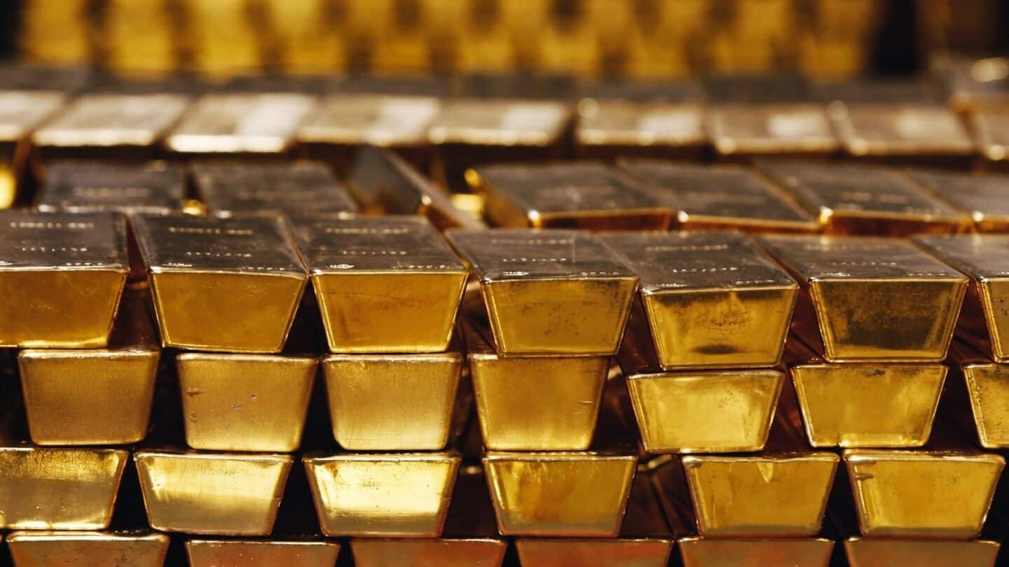 Netherlands moves 86 tons of gold from US, Canada