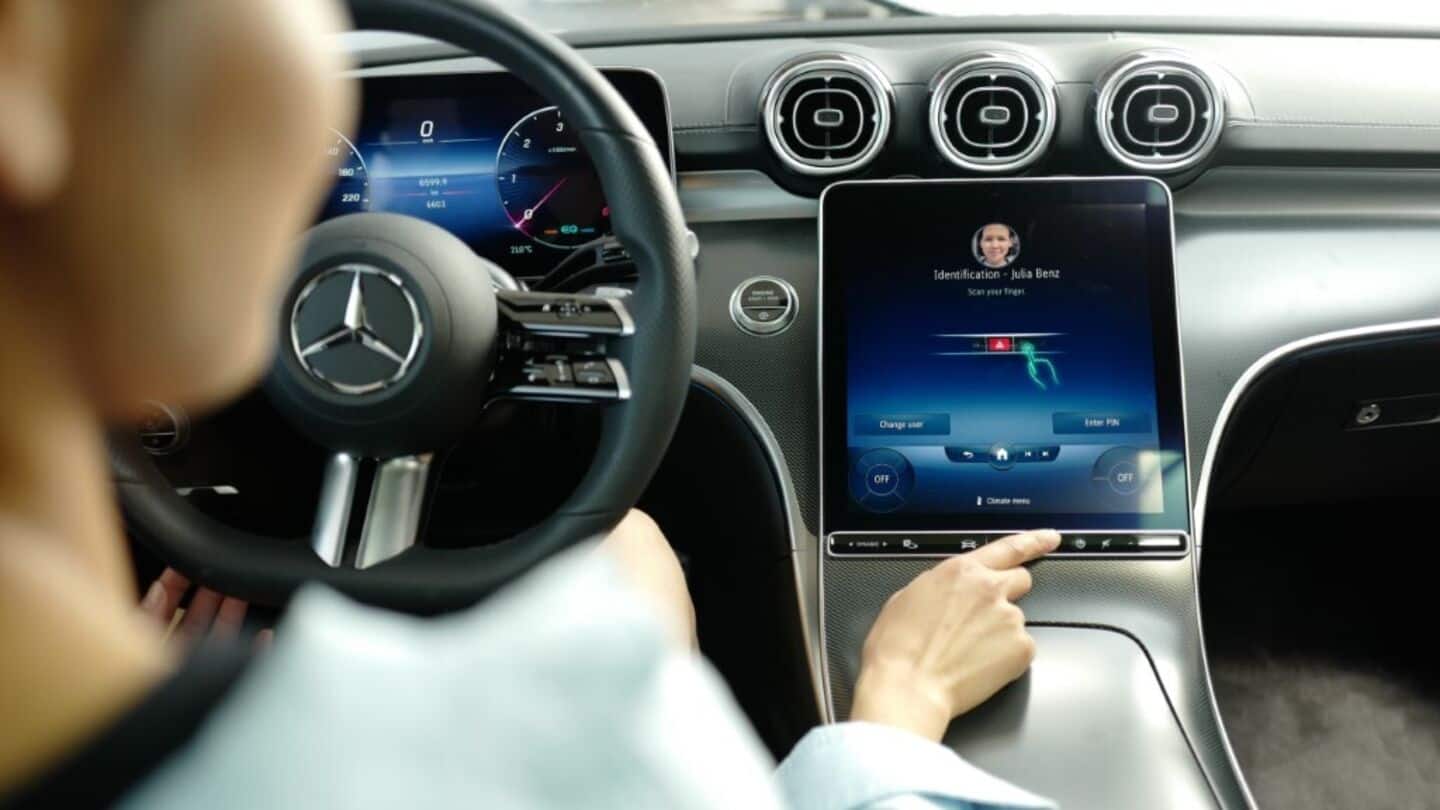 Mercedes-Benz now lets you join Teams calls in your car Mercedes-Benz now lets you join Teams calls in your car