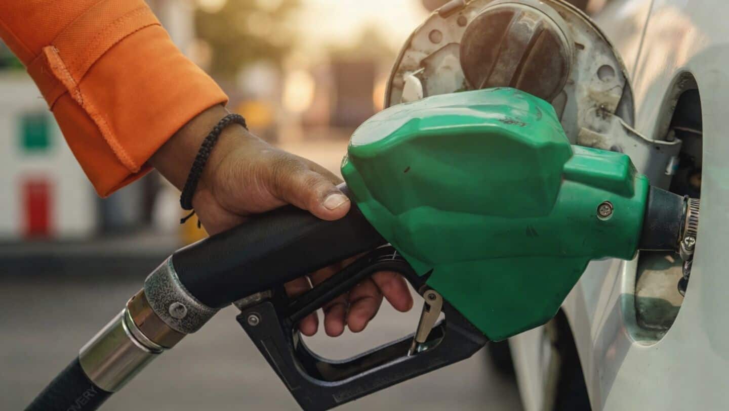 Fuel prices hiked by ₹2.7, fourth increase in 10 days