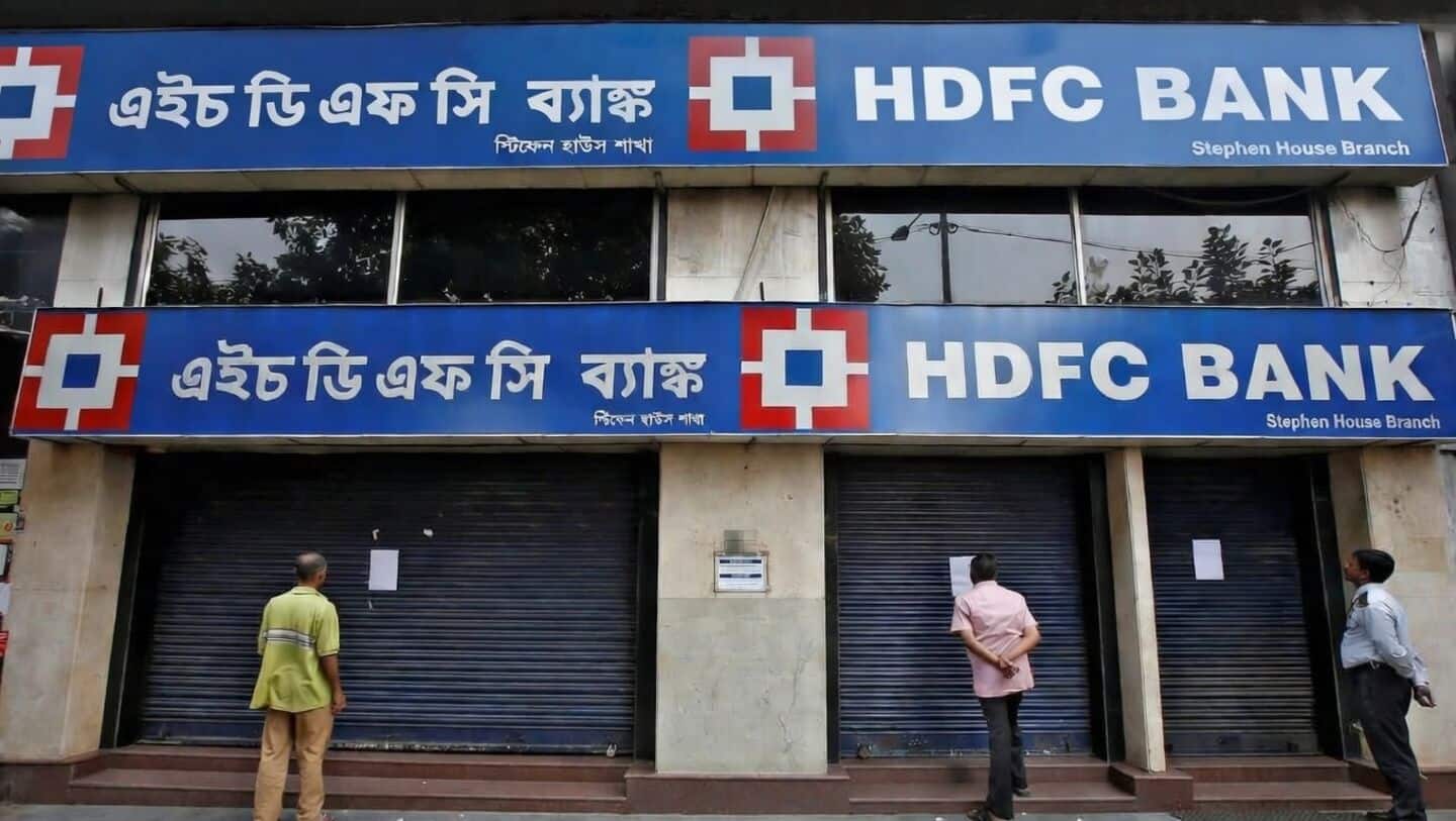RBI backs HDFC Bank after chairman quits over ethics