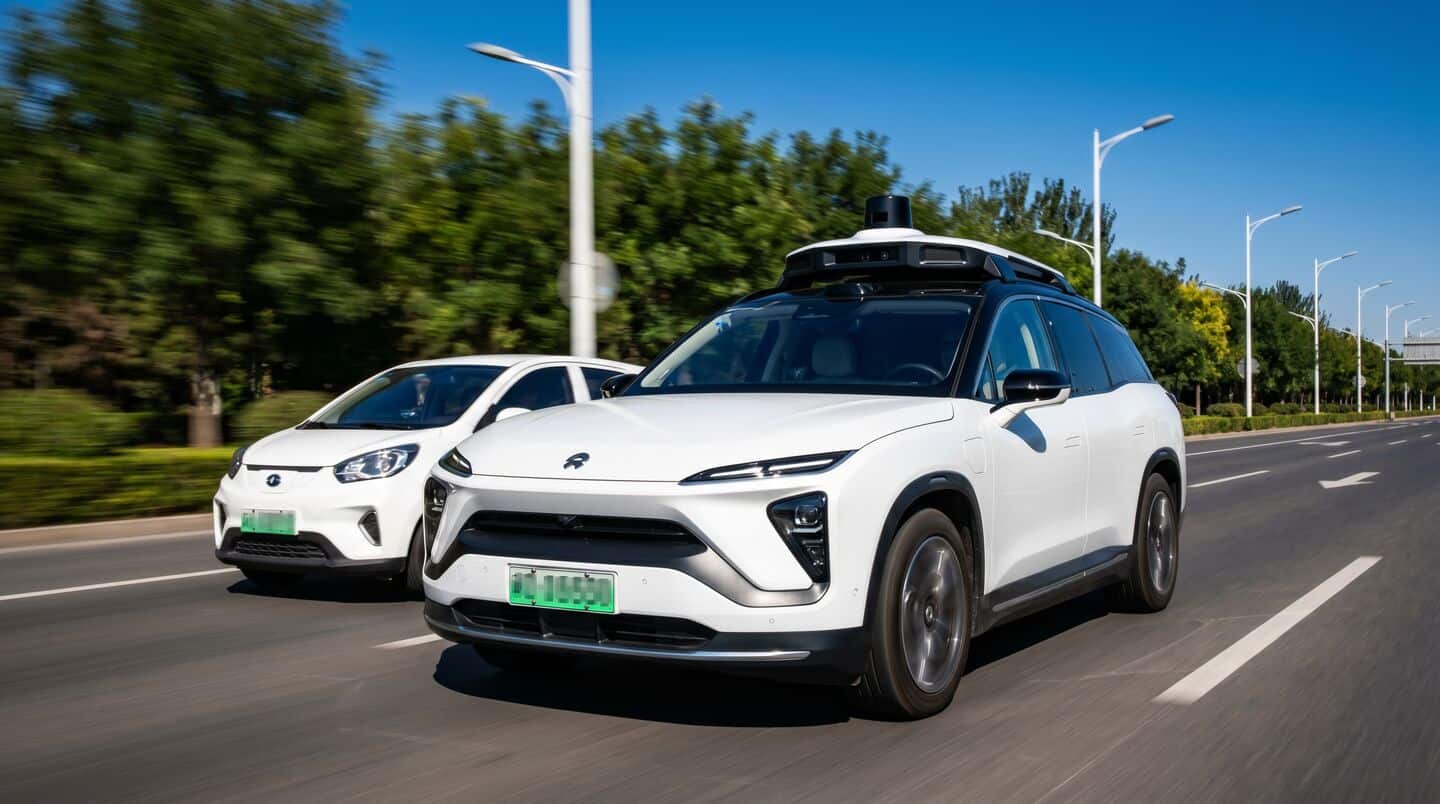 China halts robotaxi expansion after Baidu outage stalls 100+ cars