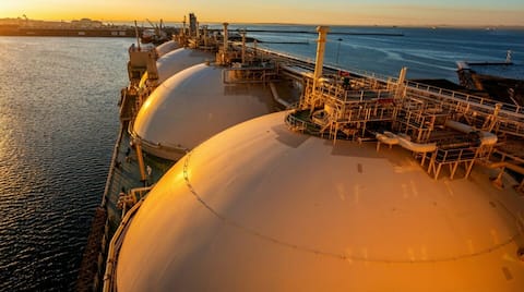 LNG tanker rates triple to $200,000 daily amid US-Iran war