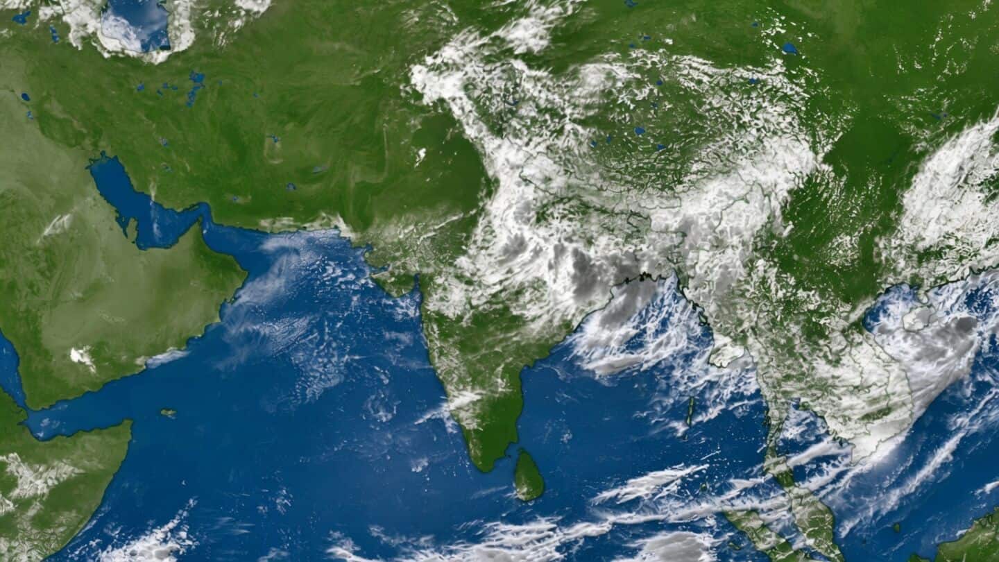 Monsoon returns across eastern India, Delhi-NCR could face storms