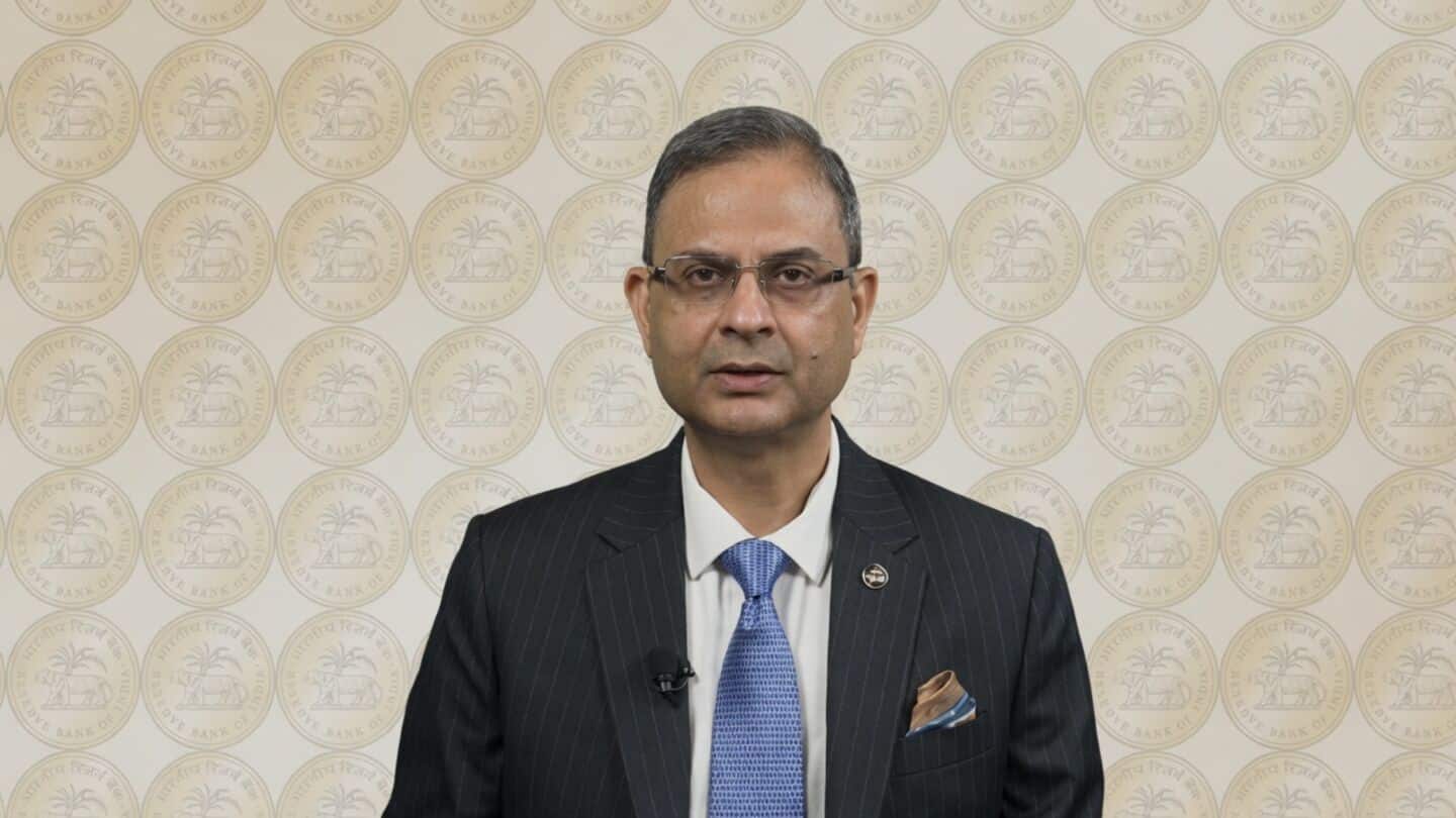 RBI holds repo rate at 5.25% for 5th consecutive time