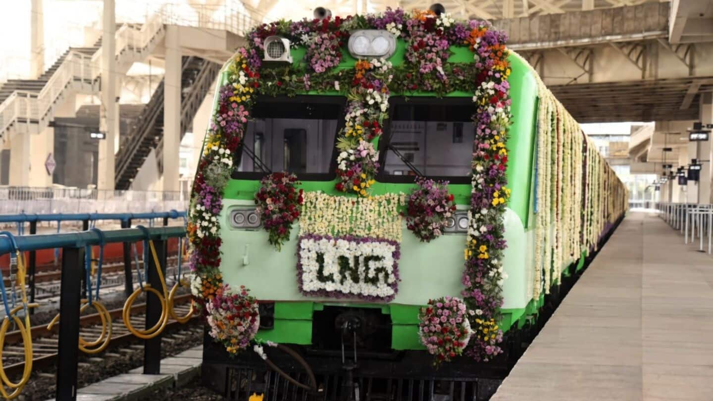 Amit Shah flags off Indian Railways 1st LNG diesel train