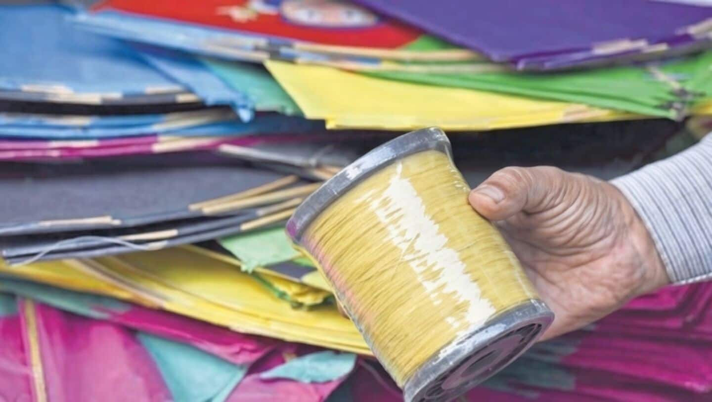 Manja string nearly cuts throat of Lucknow rider Harishankar Yadav