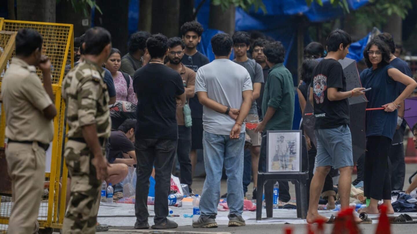 IIT Bombay students protest after student suicide, demand resignations