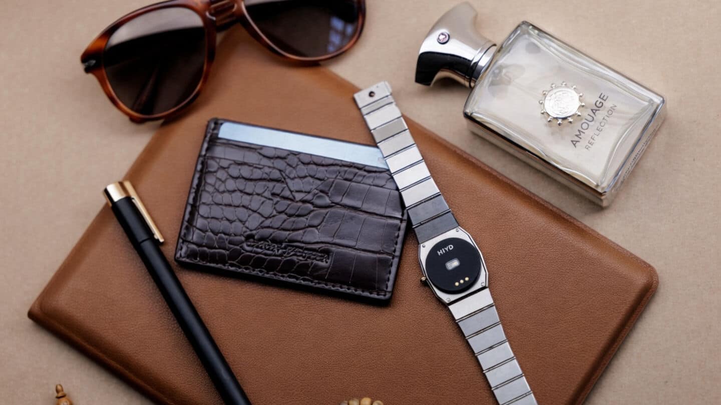 Hiyd unveils microsuction watch tracker for heart rate and sleep