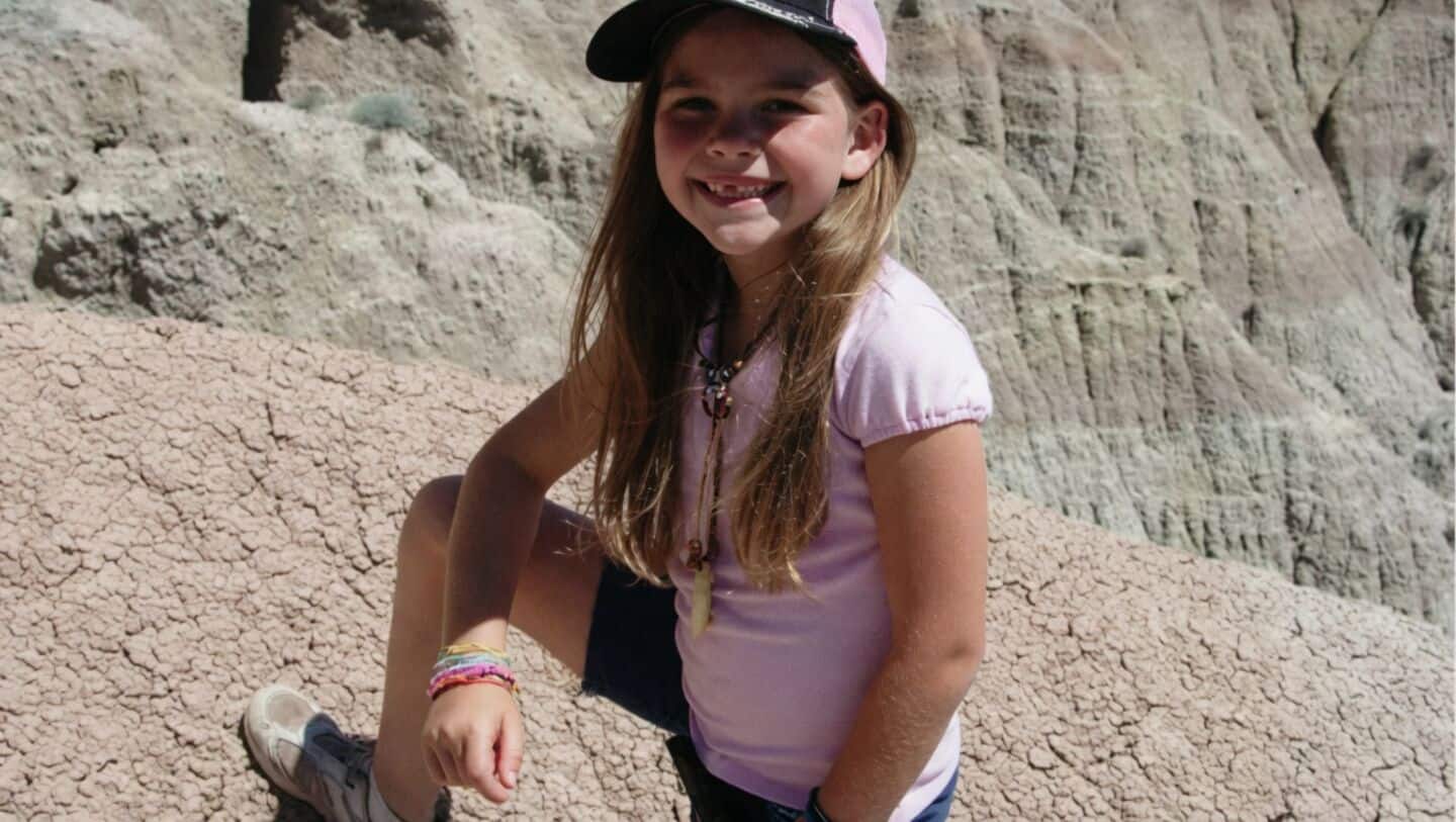 Kylie Ferguson found nimravid skull in Badlands showing unhealed punctures