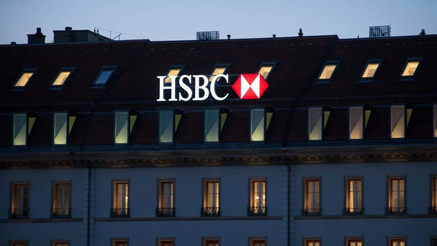 HSBC sells Tokyo HQ to Mitsubishi unit, leases until 2029