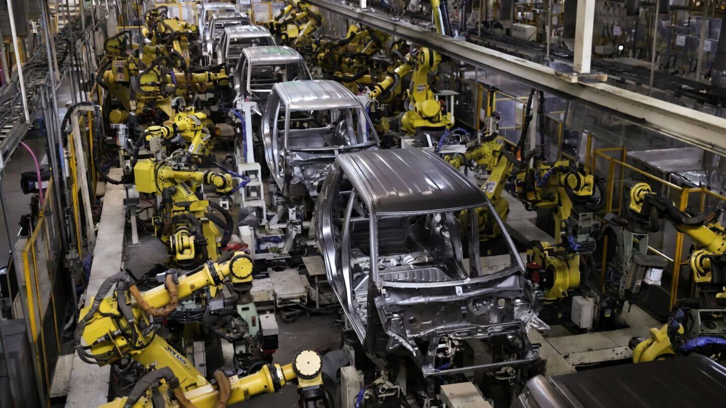 Indian carmakers ramp production to meet festive season demand