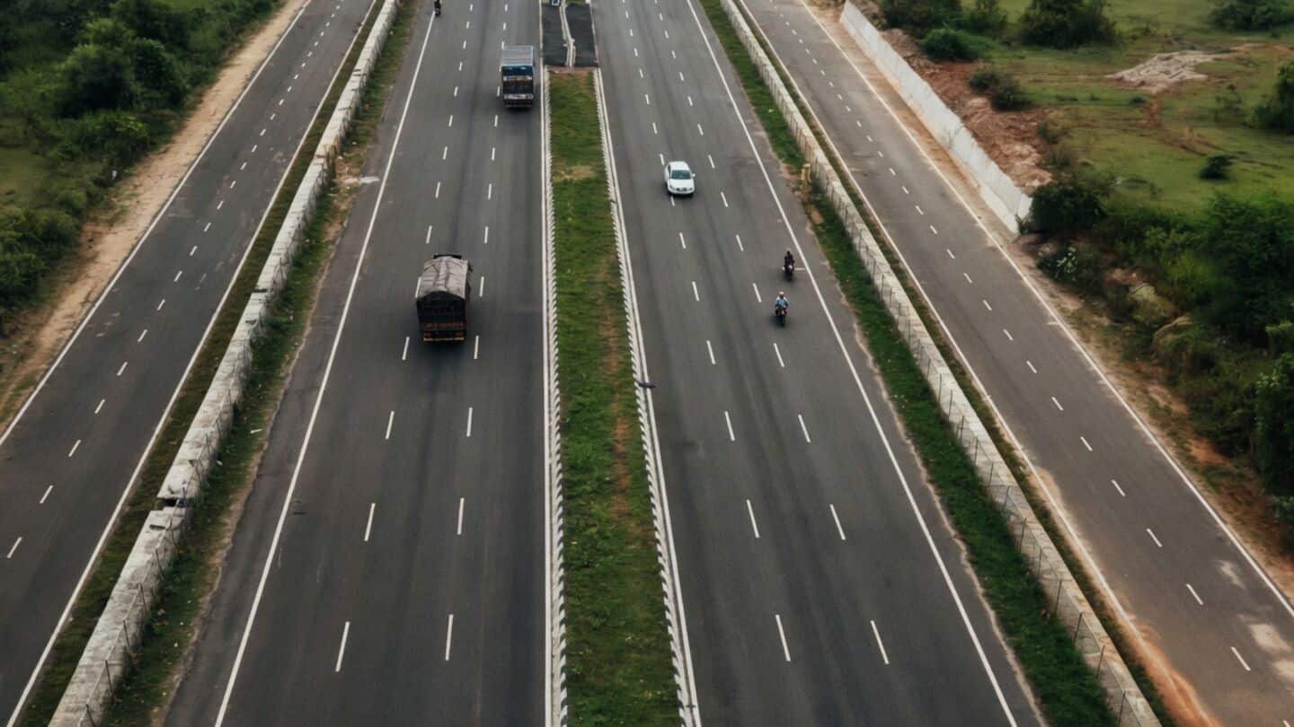 Delhi Mumbai expressway delayed until December 2029 following Gujarat stall