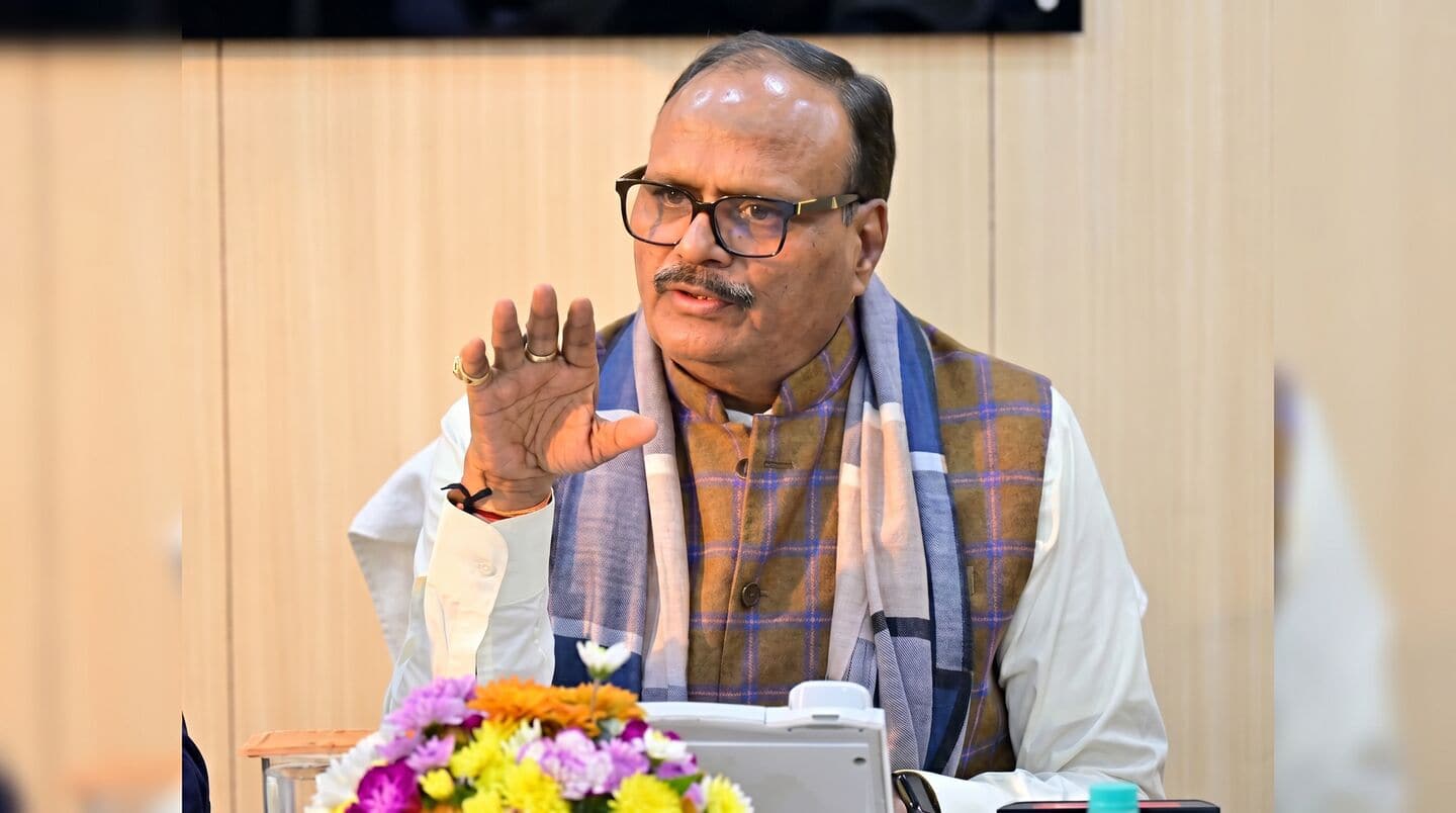 UP Deputy Chief Minister Brajesh Pathak's plane stopped after smoke